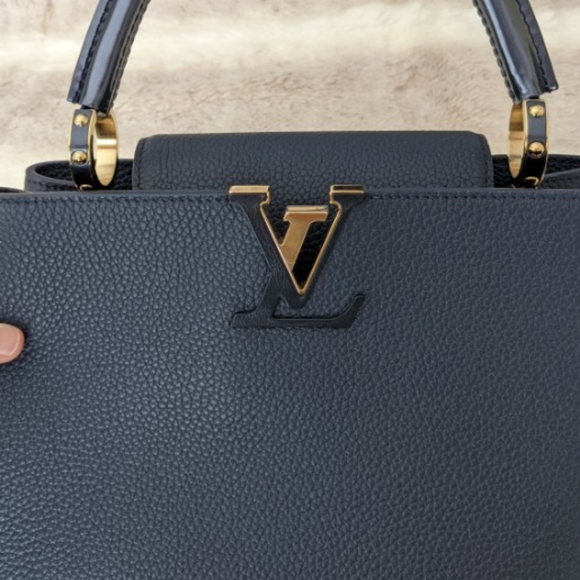* SOLD *  Louis Vuitton Capucines MM - retail $9800 - new - Picture 7 of 14